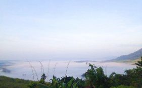 Thanorm Rak Resort
